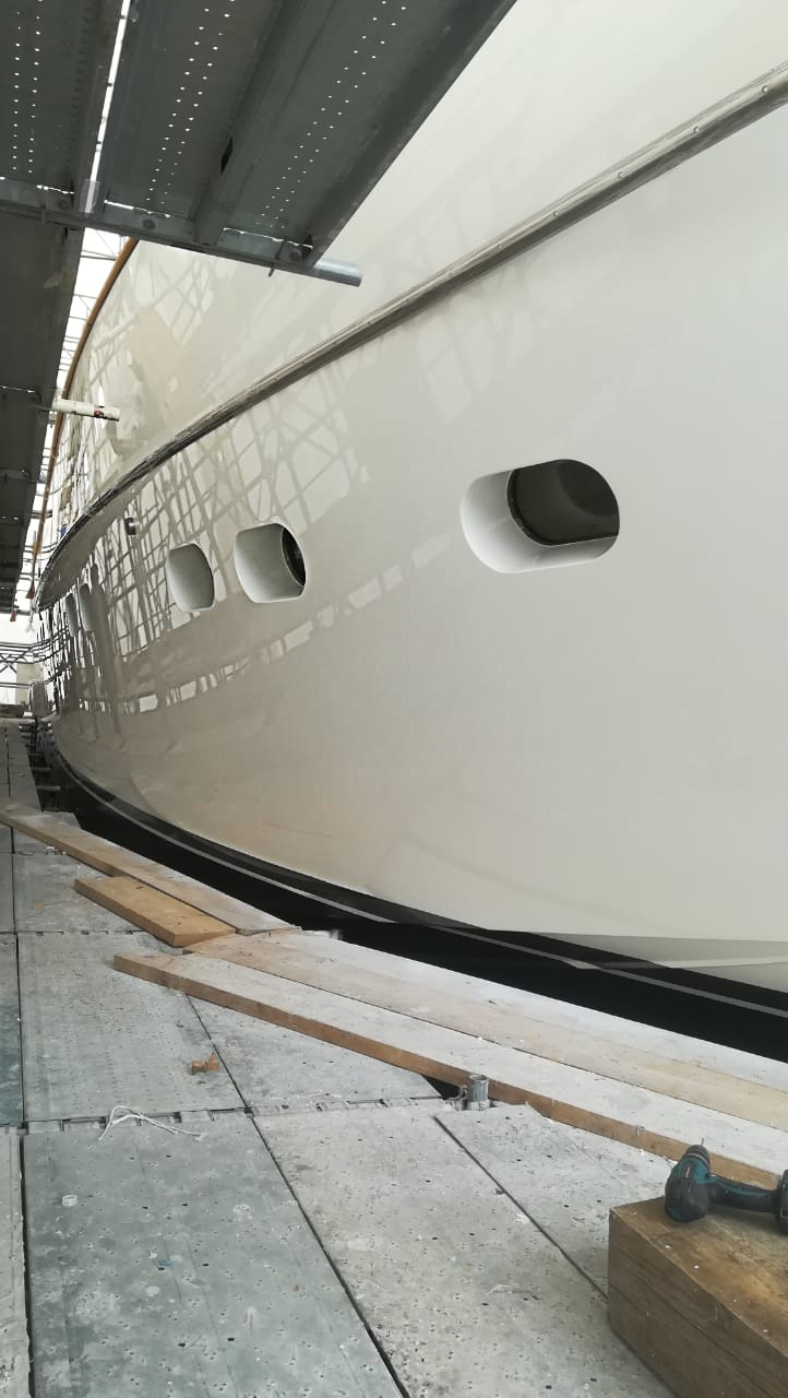 hull repainted San lorenzo super yacht